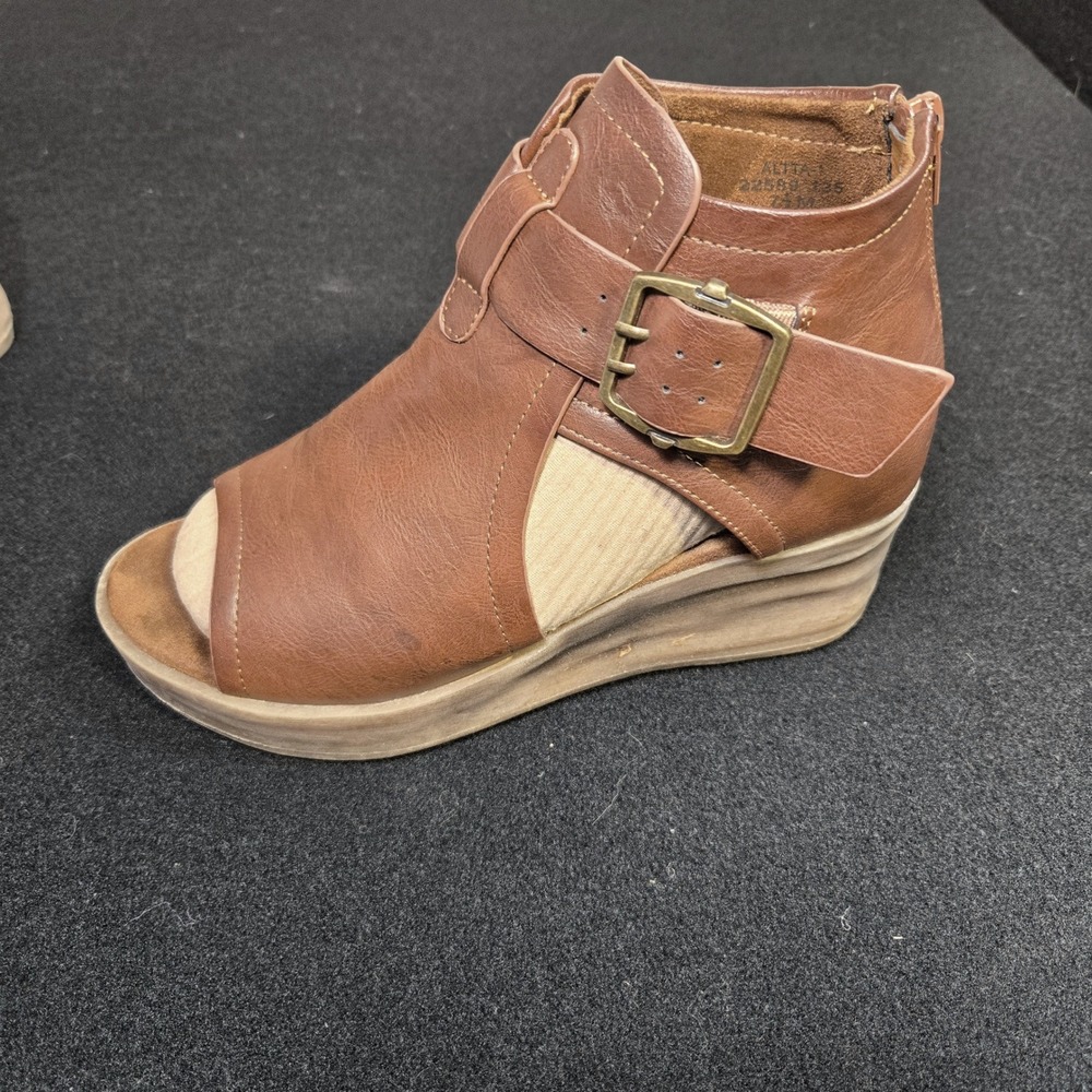 Boho Brown Wedge Sandals Open Toe Buckle Bootie Womens 7.5M Pierre Dumas